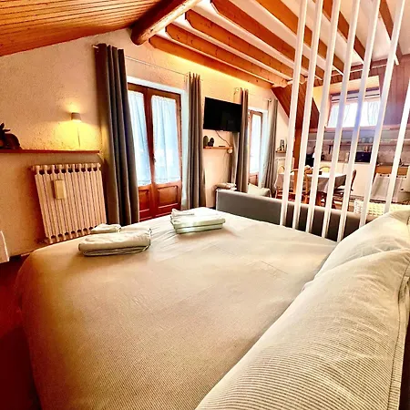 Tana Bianconiglio - Between The Center And The Apartman Auronzo di Cadore