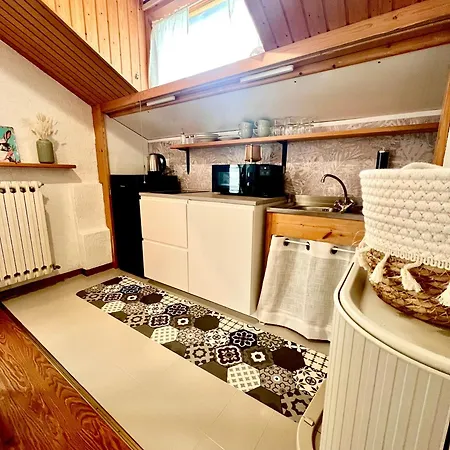 Tana Bianconiglio - Between The Center And The * Auronzo di Cadore