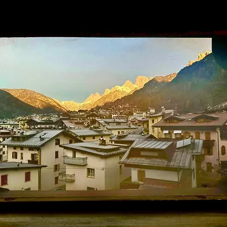 Apartman Tana Bianconiglio - Between The Center And The Auronzo di Cadore