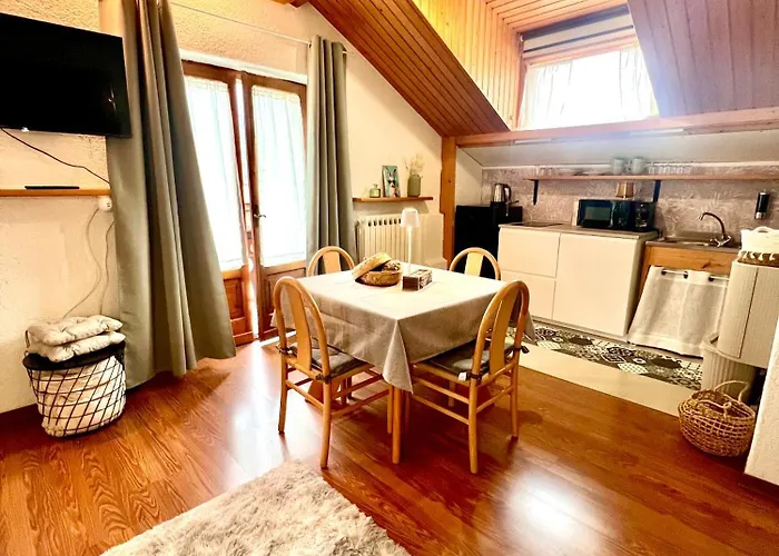 Tana Bianconiglio - Between The Center And The Apartman Auronzo di Cadore